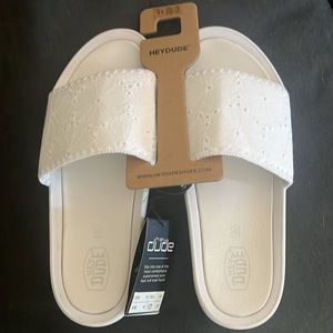 🤍 HEYDUDE slip on! 🤍